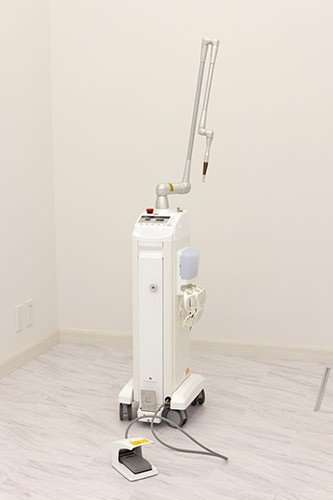 炭酸ガス(CO2)レーザーを活用し治療を効果的に行っています