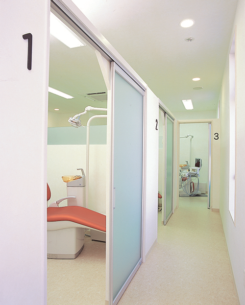 【額住宅前駅から徒歩14分】患者様の立場に立った治療を提供するはやし歯科クリニック