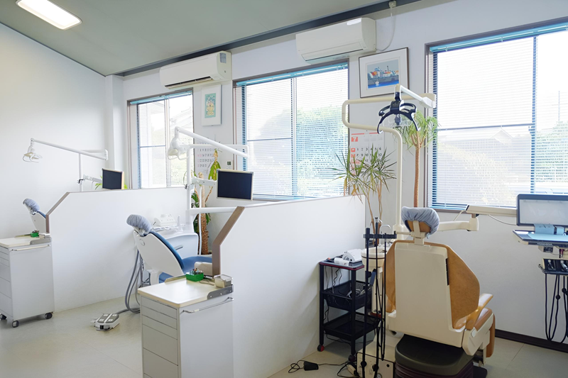 【上丸渕駅から徒歩27分】【日本補綴歯科学会認定専門医・指導医】歯学博士の知見を活かした多彩な診療の早瀬歯科医院