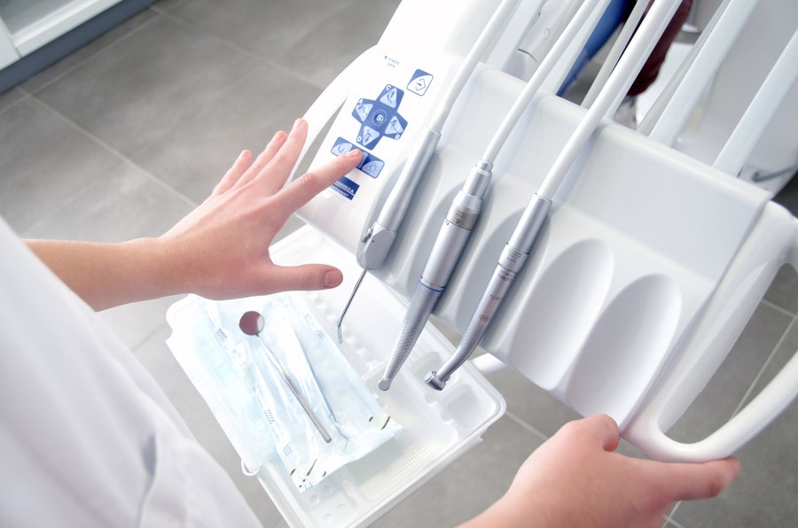 【甘木鉄道 大板井駅 徒歩5分】幅広い診療に対応するかなざわ歯科クリニック