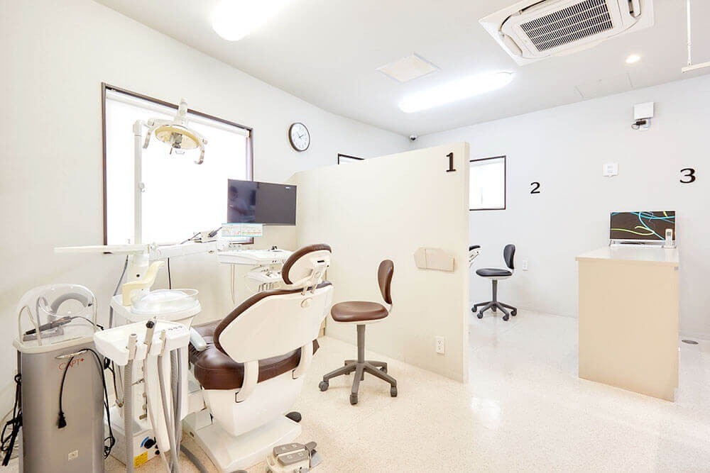 【駐車場完備】専門性の高い診療体制で世代を問わず通いやすい 八木歯科