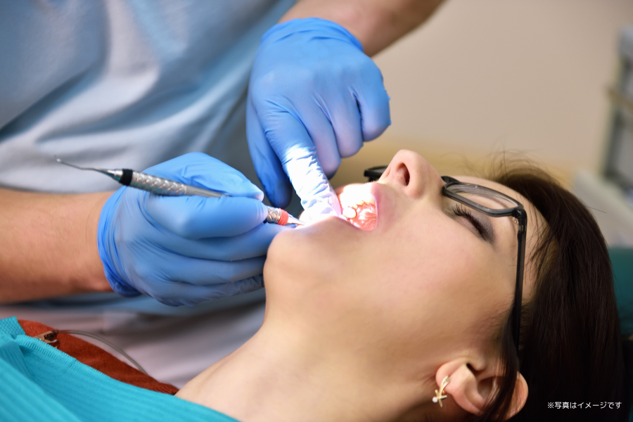 虫歯の進行度に応じて最適な治療を提案し、歯への負担を最小限に抑えるよう努めています