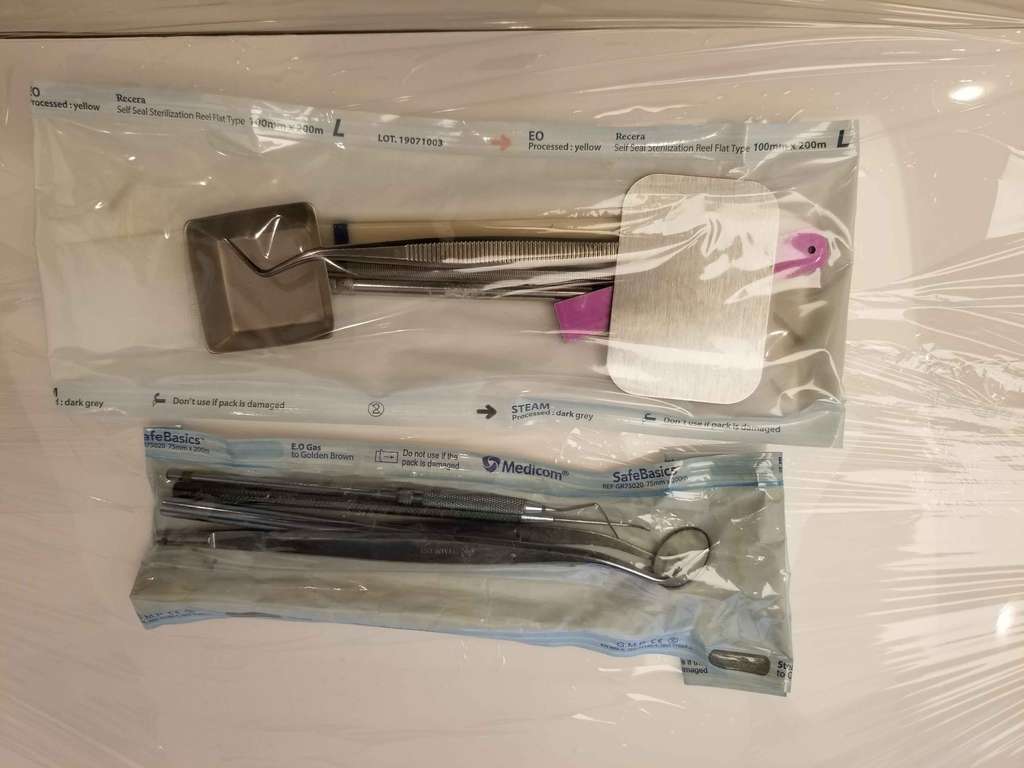 器具を1セットずつパックし使用直前に開けることで、清潔さが保たれています。