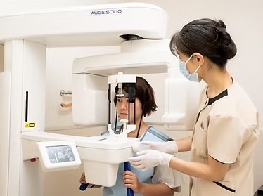 患者様のお口の状態をしっかりと説明したうえで、一人ひとりに適した治療方法を提案しています。