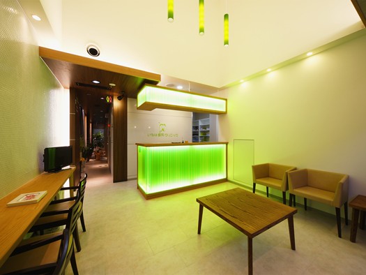 【土日祝診療・大街道駅徒歩3分】通いやすさと幅広い診療で暮らしに寄り添ういろは歯科クリニック