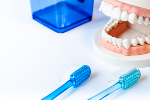 歯茎の腫れや出血、放置せずに早期治療を