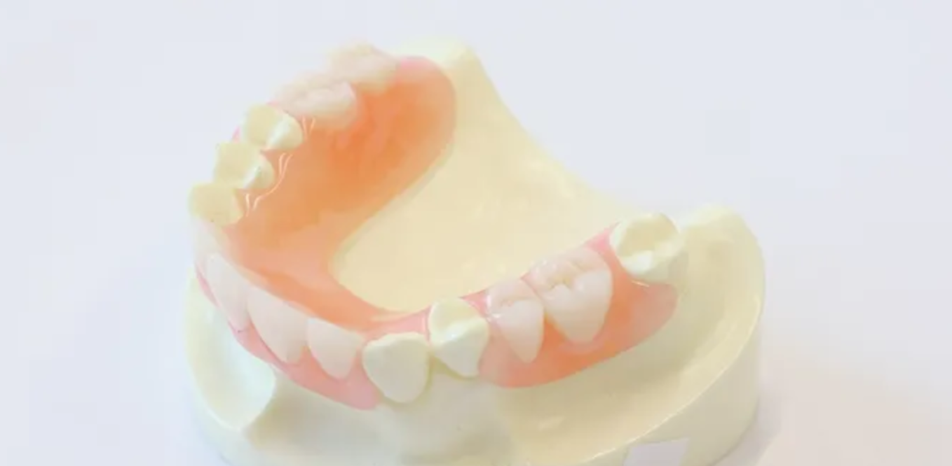 より負担の少ない入れ歯・部分入れ歯の作成をご提案。