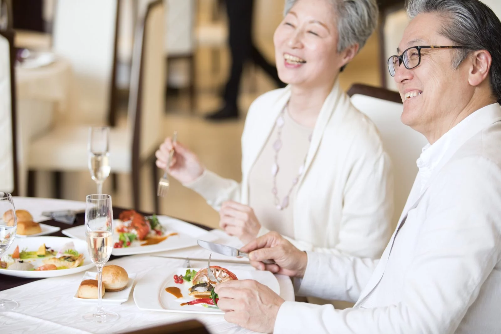 患者様が快適に食事を楽しめるよう、鈴木歯科医院では噛み合わせを最優先に考えております