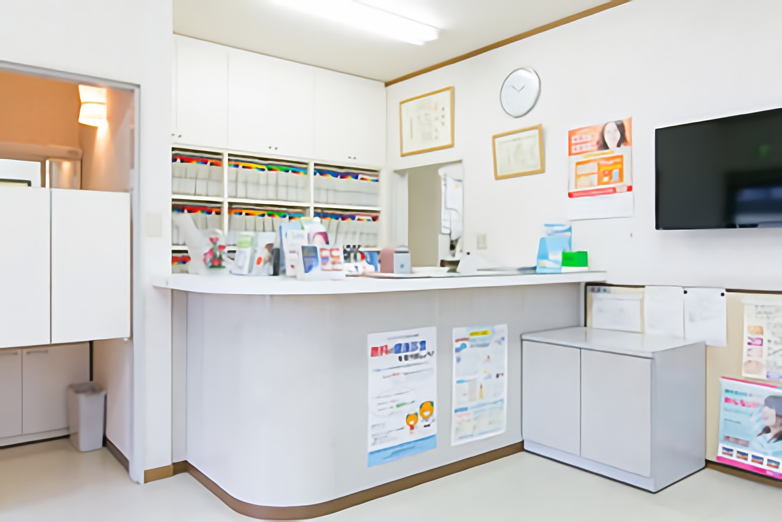 【鷹ノ子駅 徒歩3分・駐車場完備】機能性と見た目の両立を重視した診療を行うたかのこ歯科