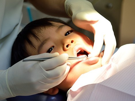 お子様の気持ちを最優先に考えた小児歯科診療を提供しています