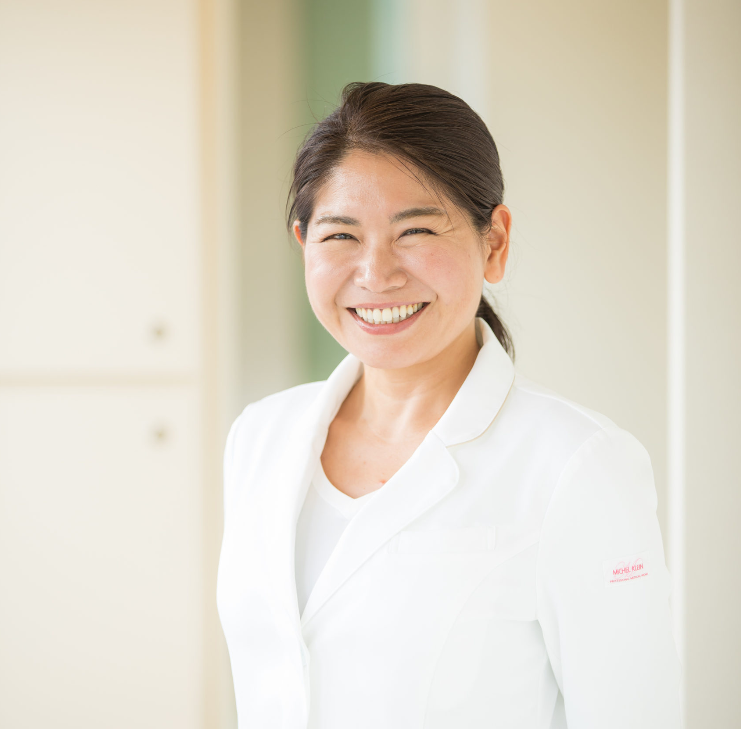 院長の佐竹　ひびき