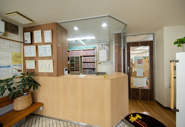 【道後公園駅 車で4分・駐車場完備】家族で通いやすい環境が整ったはやし歯科