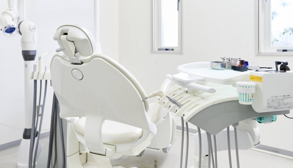 ①藤本歯科医院②待合室③診察室