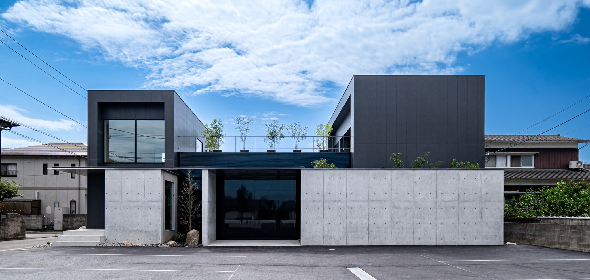 ①医院外観②待合室③診療室