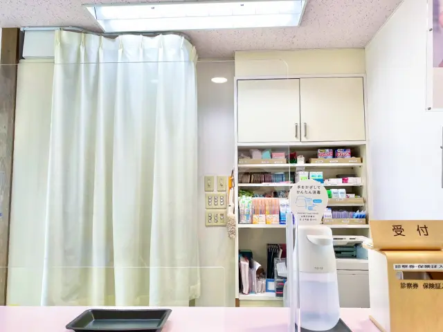 【顎咬合学会認定医 在籍】【小原田中学校バス停 徒歩2分】治療内容を丁寧に共有し、不安に配慮した診療を行うごん歯科医院