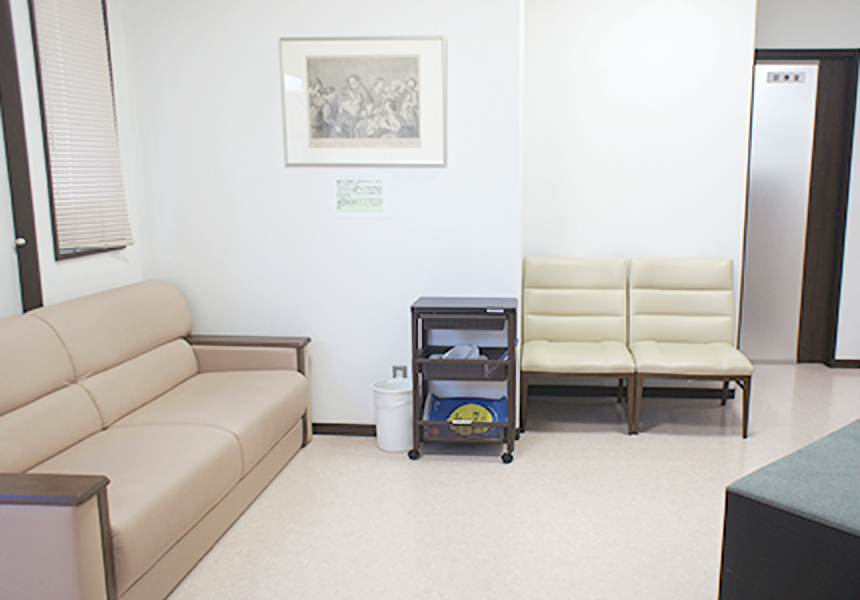 【県公舎前停留所から徒歩0分】患者様のお気持ちに寄り添った診療を目指すあかね歯科クリニック