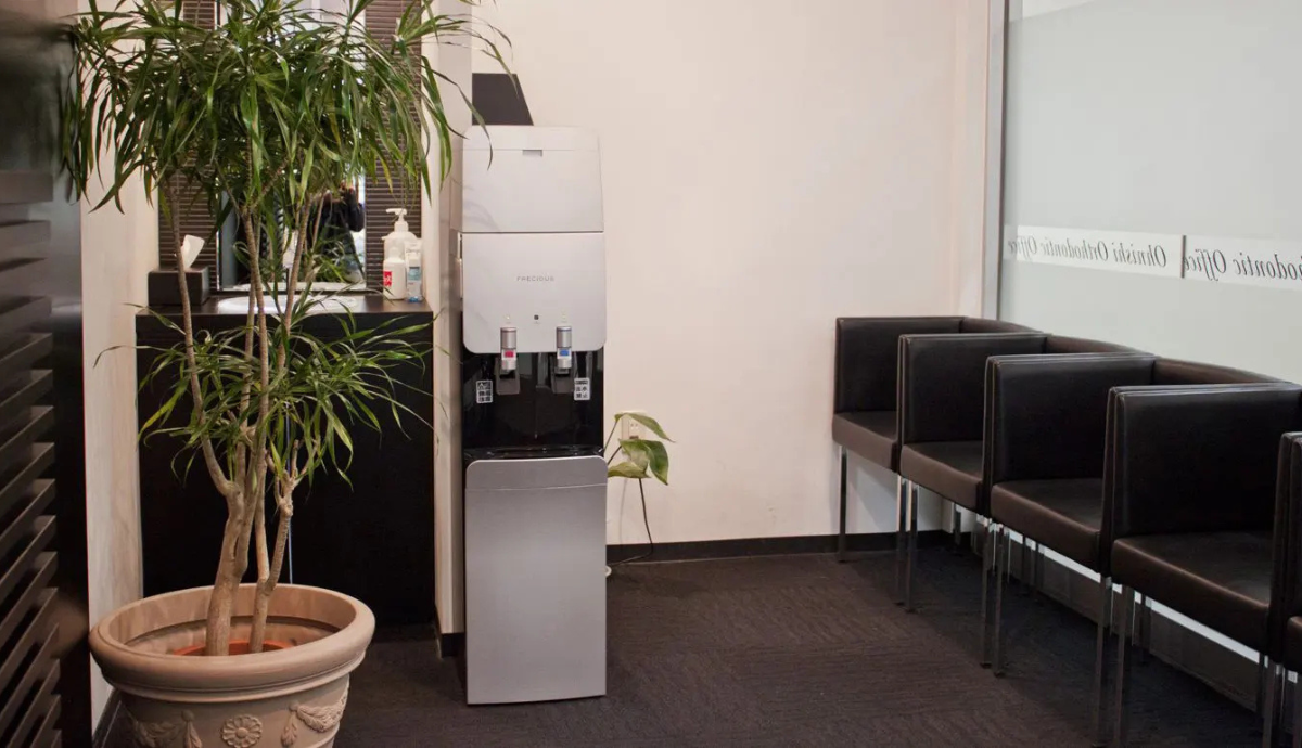 【梅田駅・茶屋町口改札口から徒歩1分】矯正治療ひと筋50年以上、信頼と実績を誇る「大西矯正歯科クリニック」