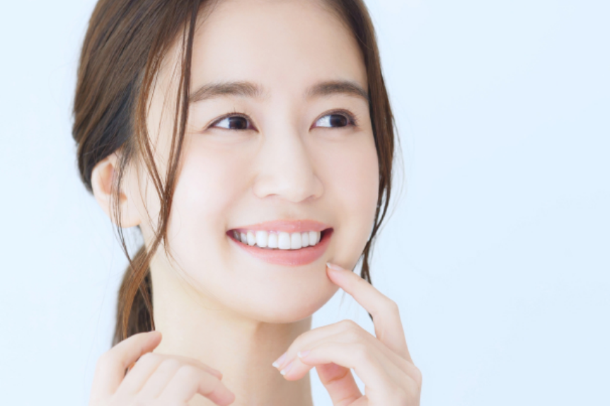 ホワイトニングする前にお口の中をきれいに歯垢や歯石を取り除きます