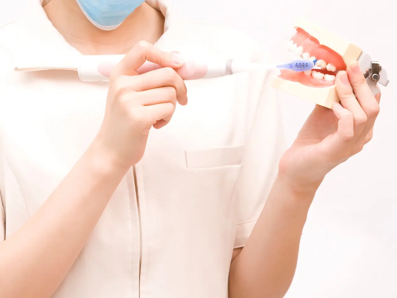 むし歯や歯周病を予防し健康な歯を保つケアを提供します