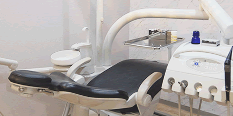 【浜松町駅から徒歩2分】専門医在籍の安心治療を提供する歯科医院