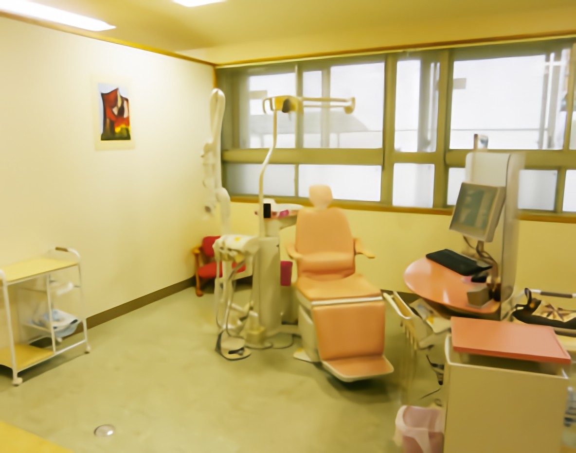 【伊予駅徒歩2分・駐車場完備】伊予市に根ざすあたらし歯科の予防中心の診療