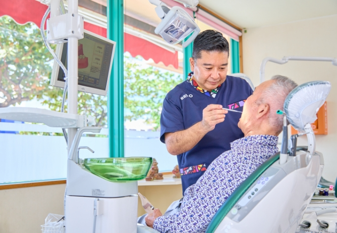 【ピザアントレバス停より徒歩2分】【中城村からも通院可能】患者様の将来の健康を見据えた治療を行うカントリー歯科クリニック