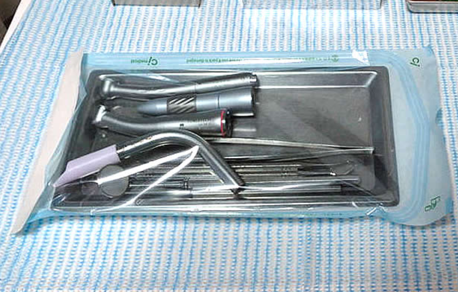 一般歯科では、虫歯や歯周病など、日常的なお口のトラブルに幅広く対応しています