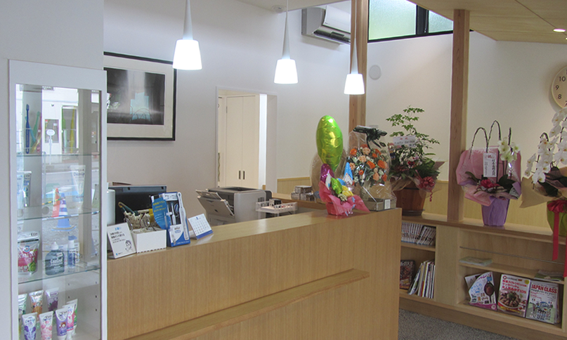 【新鹿沼駅 西口 徒歩14分・駐車場完備】幅広い世代に寄り添う総合的な歯科診療を提供する村本歯科医院