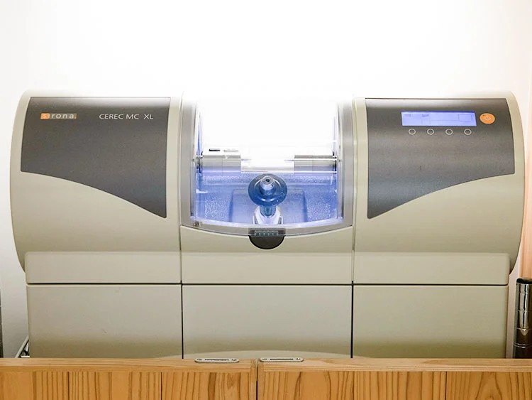 セレックなど最新機器完備