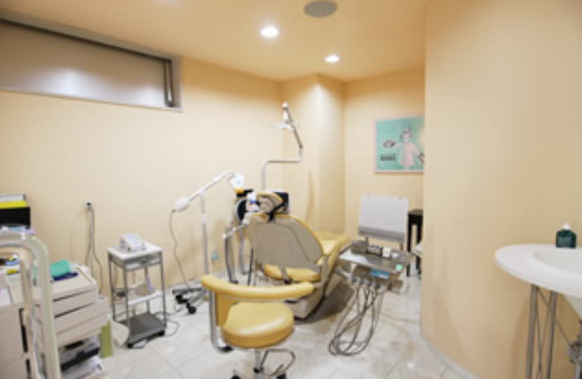 【上野駅から徒歩1分】【歯科技工士との連携強化】精密治療と丁寧な説明が特徴のK-スマイルデンタルクリニック