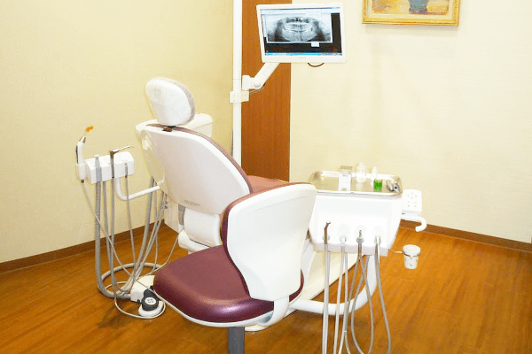 【JR湘南新宿ライン 茅ヶ崎駅から徒歩5分】痛みに配慮し、充実の設備により幅広い専門治療に対応するメディケア歯科クリニック茅ヶ崎