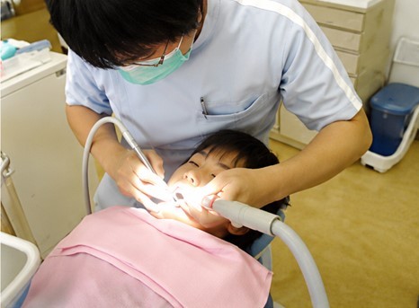 目立ちにくい矯正治療