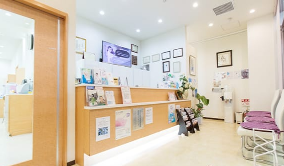 【JR牛久駅より徒歩8分】患者様の不安な気持ちに寄り添うヒナ歯科&ケアクリニック