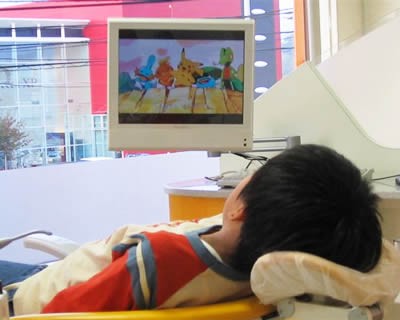 診療中にアニメを見ることができます