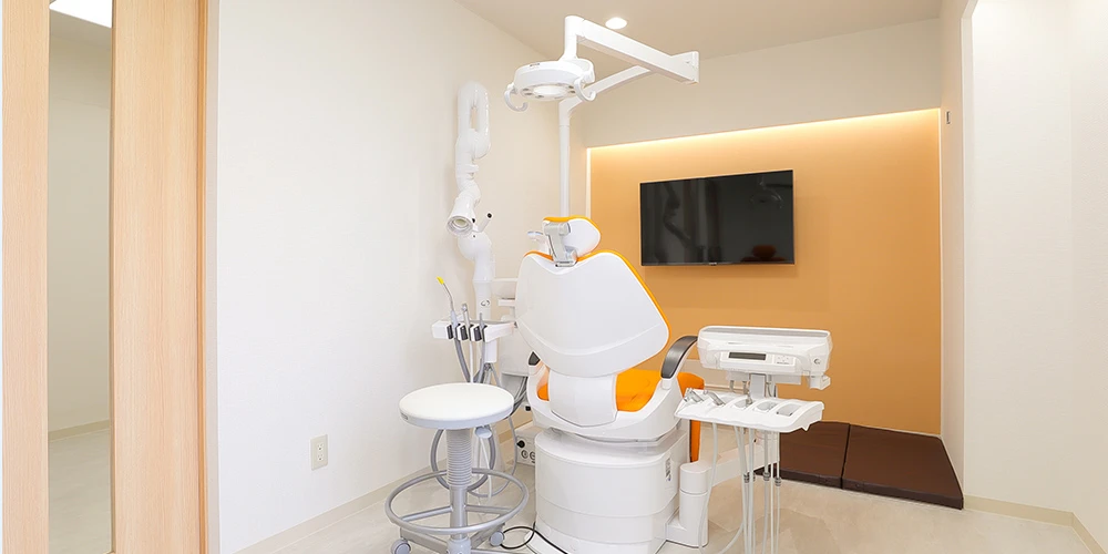 【木田駅徒歩2分】精密なインプラント治療に対応する ほった歯科