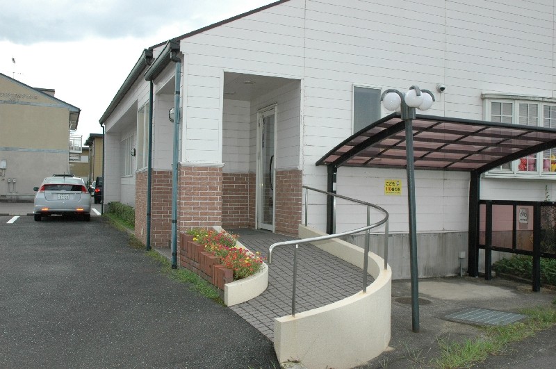 【肥前山口駅 北口 徒歩10分・駐車場完備】幅広い診療に対応するはらだ歯科医院