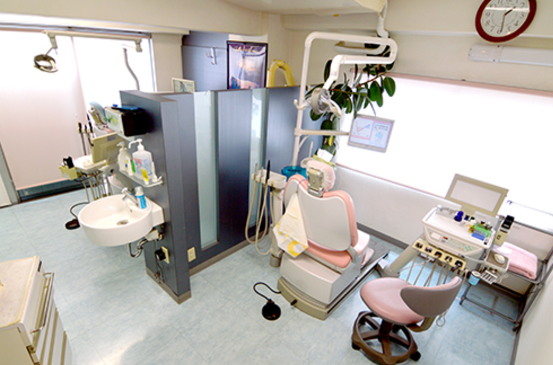 【御徒町駅から徒歩2分】【歯科保存学会専門医・口腔外科医が在籍】予防と保存治療に力を入れる上野御徒町デンタルクリニック