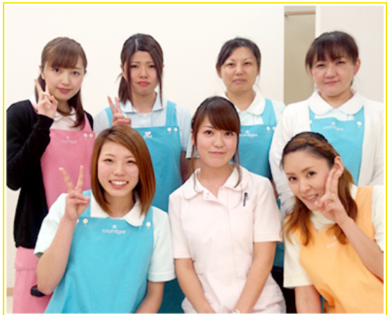 患者様への思いやりを大切にするロックタウンおかだ歯科クリニックのスタッフ