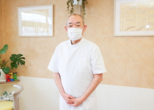 院長の野俣　裕