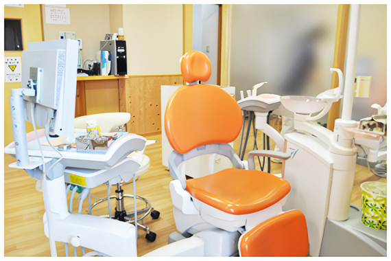 歯科衛生士が治療からメンテナンスまで継続的にサポートします。