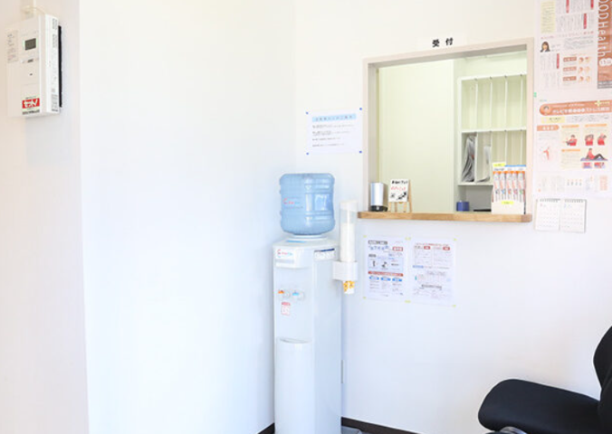 ①外観②受付③治療室