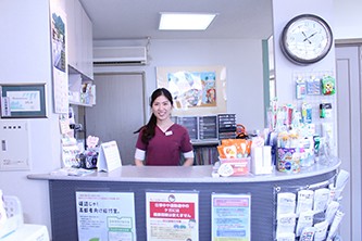 ①外観②受付③待合室