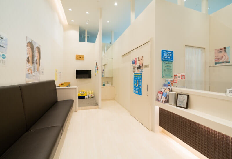 ①自分が受けたい治療を患者様に提供しています②できるだけ削らない治療を行っています③明るい待合室