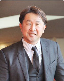 院長の初野 有人