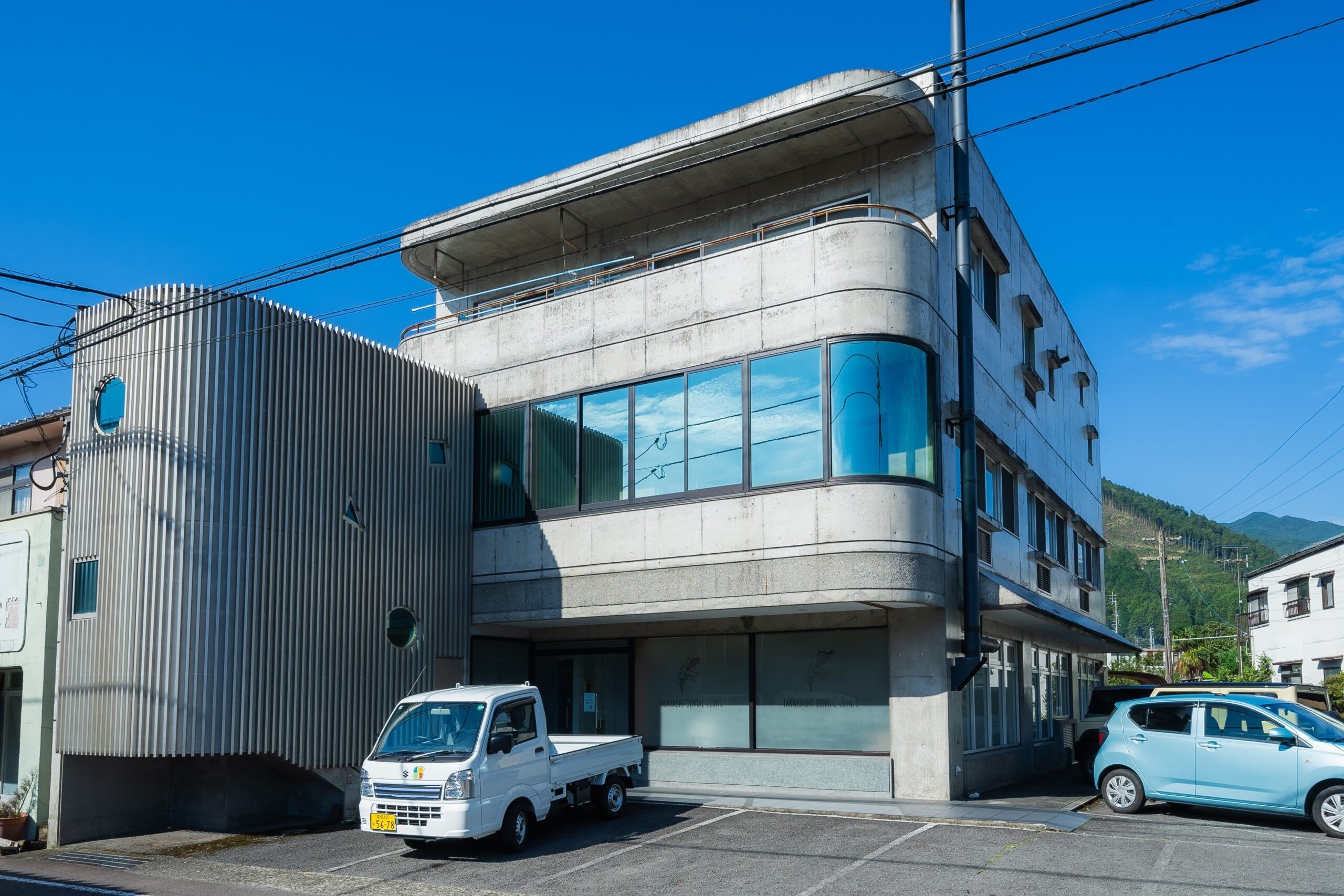 【駐車場完備・歯科用CT完備】高橋歯科医院が実践する将来を見据えた精密歯科医療