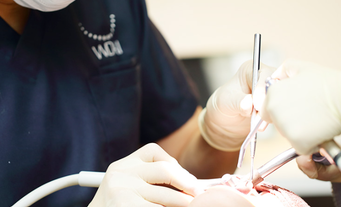 ①お口のトラブルを総合的に診療しています②診療室③精密な治療を行っています