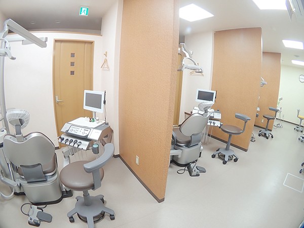 【伊予和気駅 徒歩8分・駐車場7台完備】食べる喜びを大切にした診療を行うふみお歯科クリニック