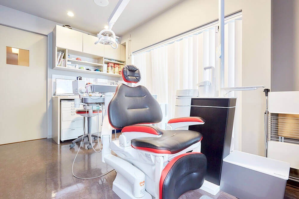 【駐車場完備】専門性の高い診療体制で世代を問わず通いやすい 八木歯科