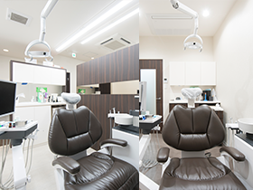 【阿波座駅より徒歩1分】無痛治療と高水準の感染対策で安心の歯科クリニック「あわざ歯科クリニック」