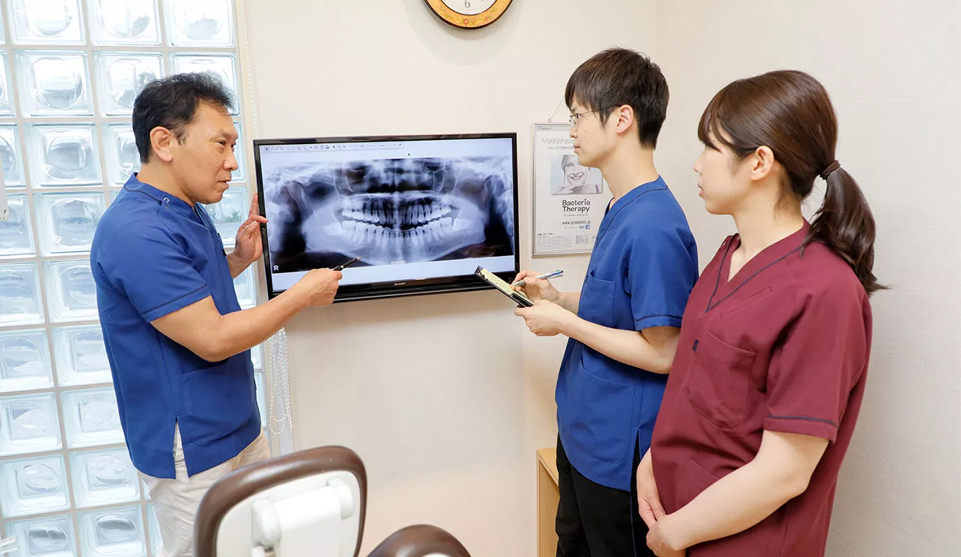 新井歯科では従来法を踏襲しつつ、細菌へのアプローチを着眼点とし治療を進めていきます。